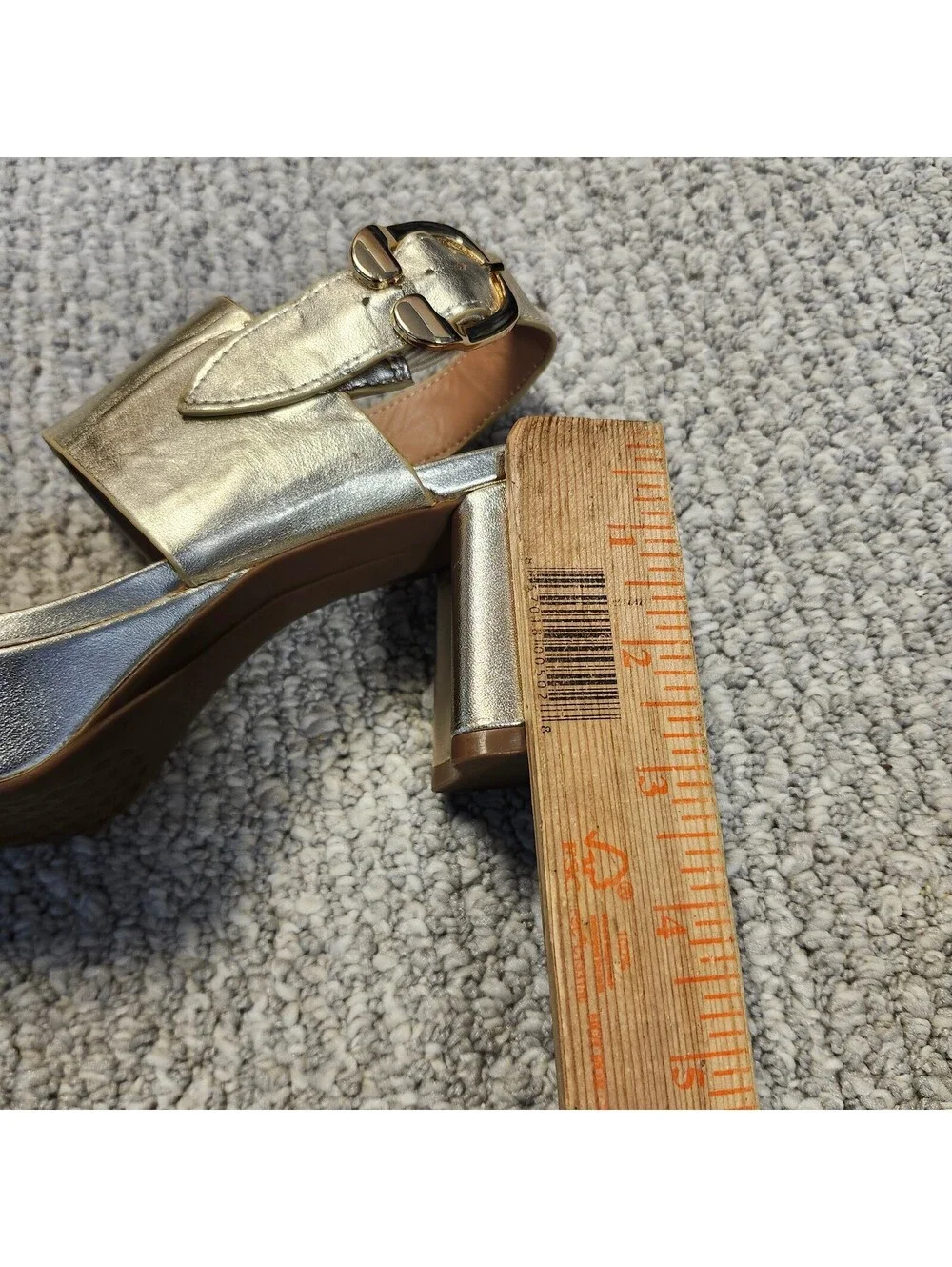 Aerosoles Camera Gold Leather Upper Heel Sandals Size 6M